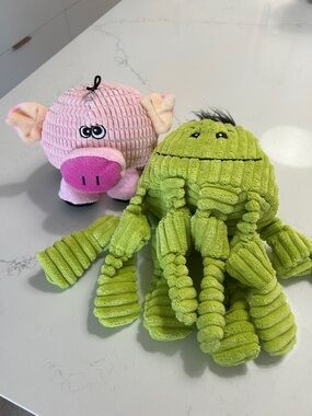 Larger dog toys lot of 2